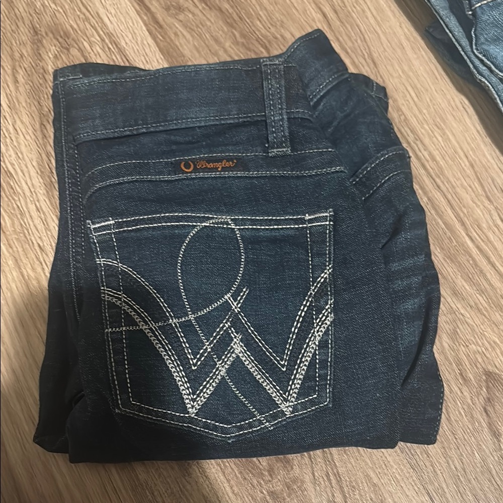 NWOT Wrangler Blue Jeans with Signature Stitching